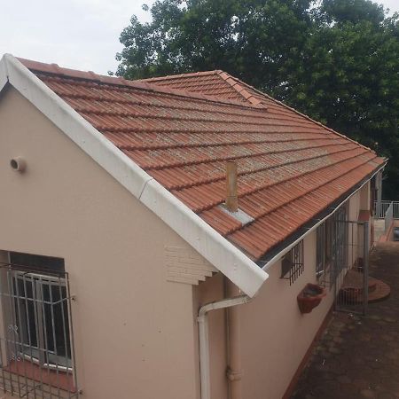 104 Oliver Lea Drive Hotel Durban Bagian luar foto